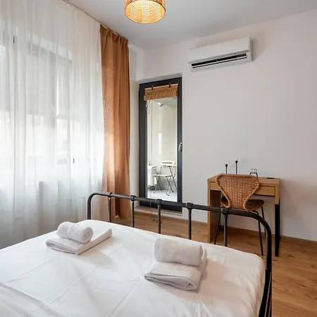 Stylish With Cozy Vibes Apartament Bucureşti